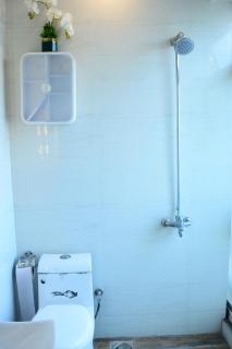 2 BR Apartment Serene , Central and Secure - 6