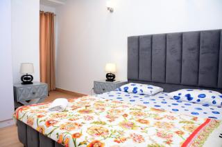 2 BR city view Apartment with AC WiFi TV and more - 1