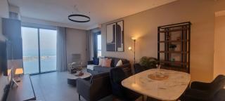 Skyline Luxe Sea view Apartemnt - 1