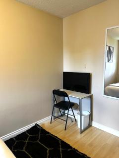Room of mine - Edmonton - 7