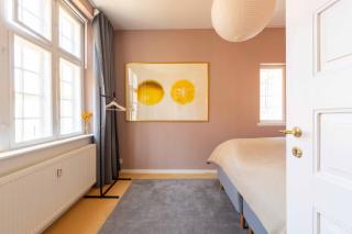 Lovely Apartment Overlooking King's Garden - 2