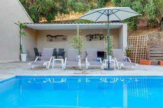 Deja Blue Beach & Pool House, by Estia - 2
