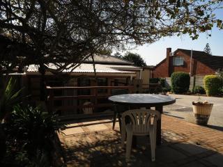Dempsey's Self-Catering Guest House - 5
