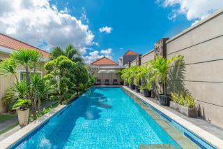 Svarna Suites Seminyak - 0