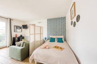 Studio meublé Métro 12 - 5