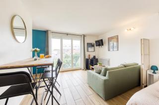 Studio meublé Métro 12 - 3