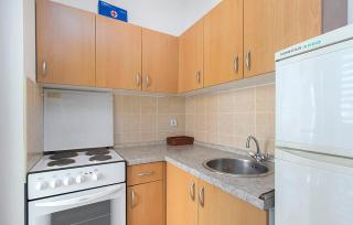 Cozy Apartment In Srima With Wifi - Srima - 7