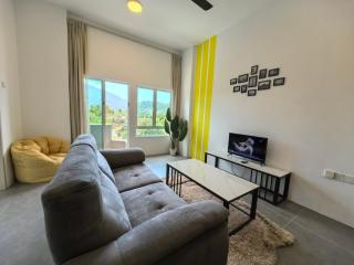 Simfoni Hillview Premium Homestay 07 - Kuah - 0