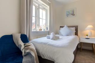 Great for Contractors Newly refurbed with Parking long stay discounts - Great Oakley - 7