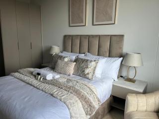 Khenjadji At One Rosebank - Johannesburg - 0
