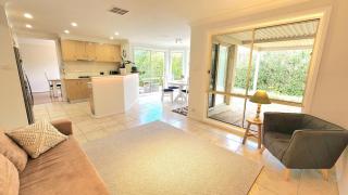 Modern spacious 5-bedroom home in Northern Beaches - Belrose - 9