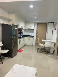 2BR Sea Residences by JH & LD's Condotel - Manila - 8