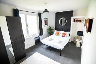 Stylish Apartment with Free Parking Near City and Bus Links - Dundee - 9