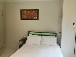 Relaxed Tropical Living - 4