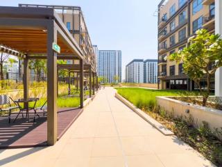 Modern 1BR with Cinema, Pool and Gym Dubai Hills - 4