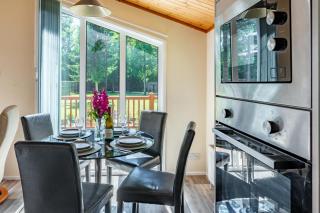 Swift Host - The Cabin - Sleeps Six - Near Aylsham - Garden - Burgh next Aylsham - 6