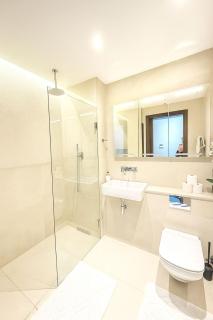 Modern Luxury Entire Covent Garden Apartment Sleeps 5 600Sqft - London - 3