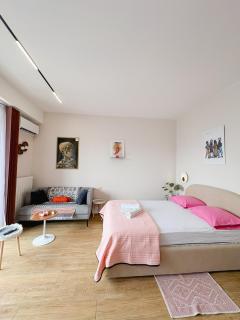 Peaceful Urban Retreat 1805 - 7