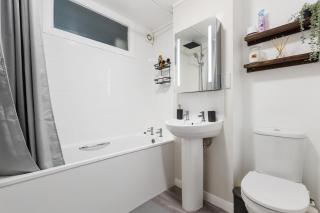 Premium Luxe 2 Bedroom Apartment Kings Cross - 3