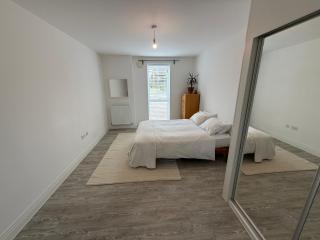 Modern 2 Bed Apartment in North Oxford - 4