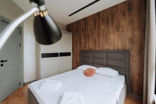 Quiet 1BR Retreat 2min to Transit and Shops - 6