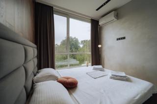 Quiet 1BR Retreat 2min to Transit and Shops - 2