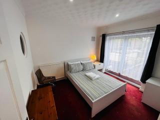 Alcantara House - Southampton - 4