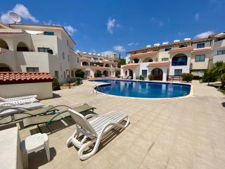 Poolside Two Bedroom Apartment in Central Location - 3