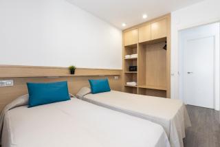 Rentalmar Zahara family suites - Salou - 7