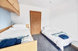 Spacious 4BD Home with Stunning Oban Views - Oban - 2