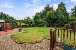 Spacious 4BD Home with Stunning Oban Views - 7