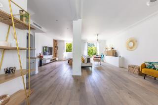 Maison de luxe pour 8 personnes, conçue par un architecte avec terrasse et cinéma - 0