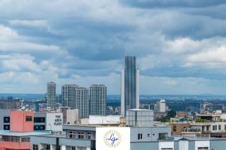 Smart elegant three bedroom apartment with fully equipped gym child play area proximity to shopping malls and great breathtaking city views - 3