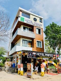 Hotel Prince Cafe & Restaurant - 0