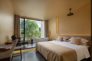 West Desert Luxury Holiday Homestay - Dunhuang - 0