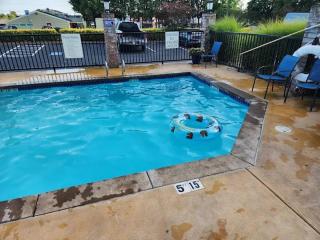 Holiday Inn Express Newberg - Wine Country by IHG - 2