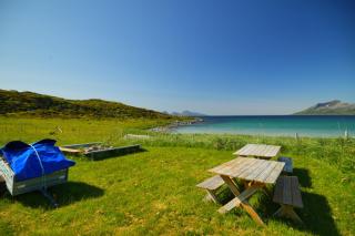Arctic Beachfront Cabin - 7