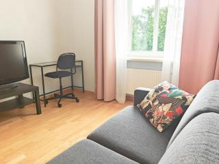 City heart, 9,9 host, sunlit, free parking and bag storage - Riga - 7