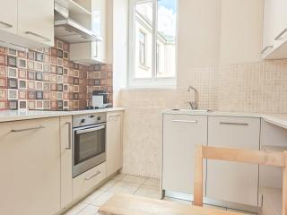 City heart, 9,9 host, sunlit, free parking and bag storage - 5
