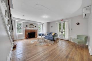 Cozy Cottage House - Pool & Hot Tub - 5