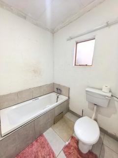 Karee Gardens B&B - Springs - 8