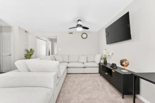 Styling Gem 5mins to Downtown pool-gym-parking - 9