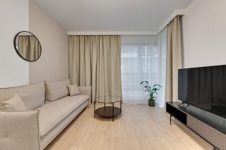 DOKI Living Suites - Foodhall & Parking by Downtown Apartments - Danzig - 3