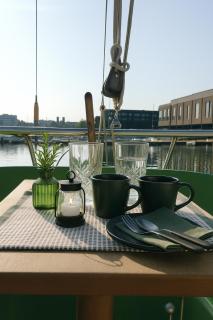 Glamping on small, old boat in Karlskrona - 3