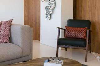 Architectural poetry in an unique 3bdrs view flat - 2