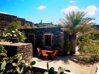 Dammusi A-mare - Pantelleria - 2