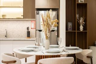 SettlerHomes - Iconic Palm View with Private Beach - 1