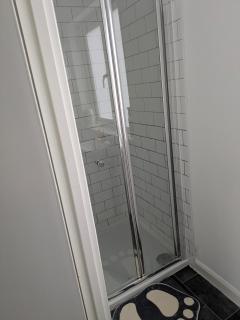 Corby Town Long or Short Stay 4 bed 4 bathroom Up to 7 Guests in 4 Rooms - 5