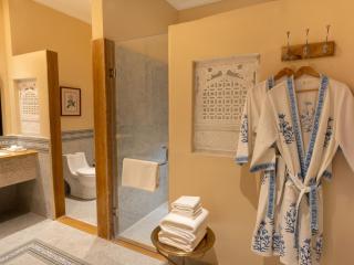 Dev Bagh Luxurious Private Suites - - 1