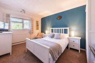 Swift Host - 2 Bed - Maple House - Garden - Parking - EV Charger - 6